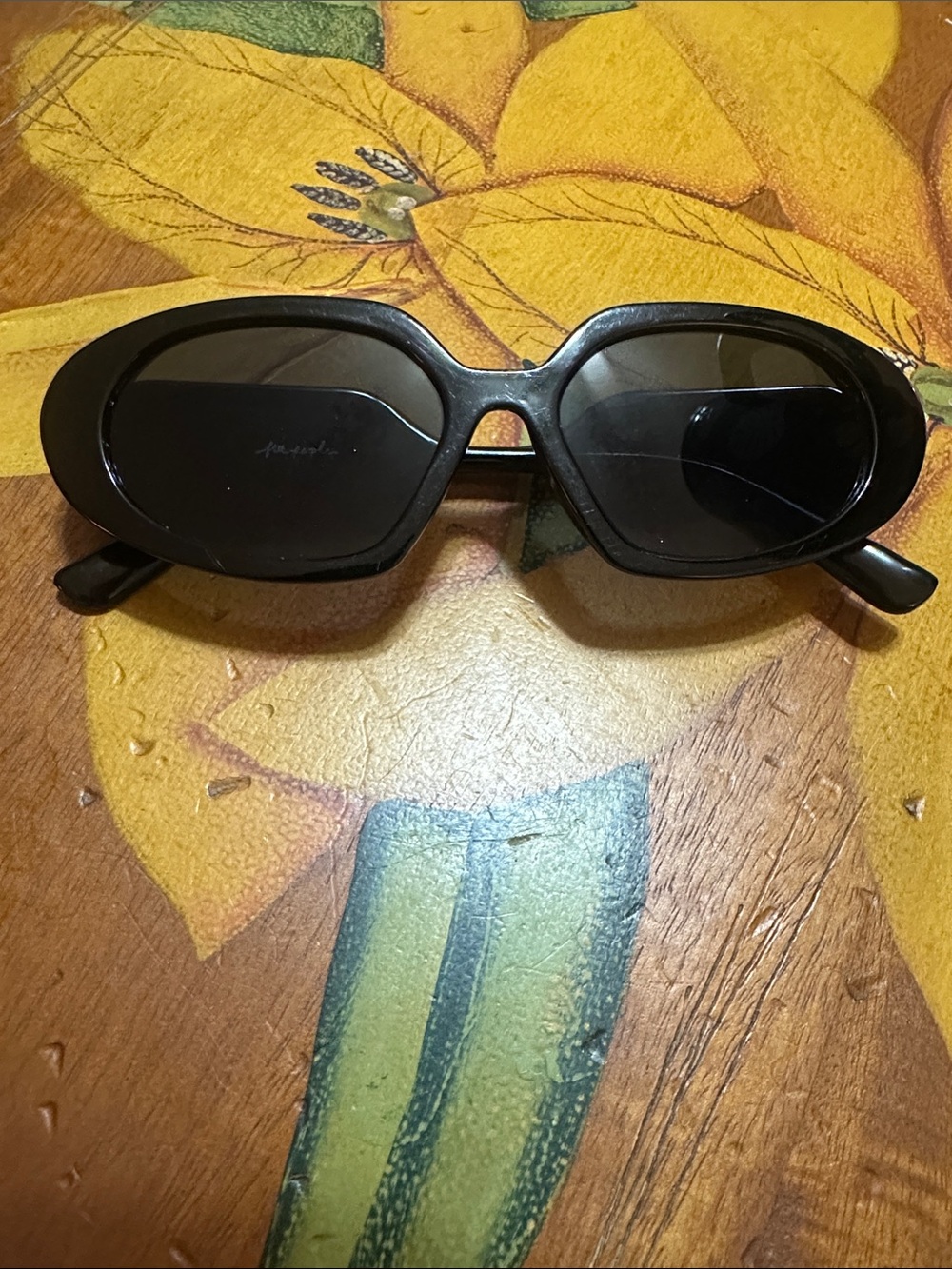 Free People Black Oval Cat-Eye Sunglasses